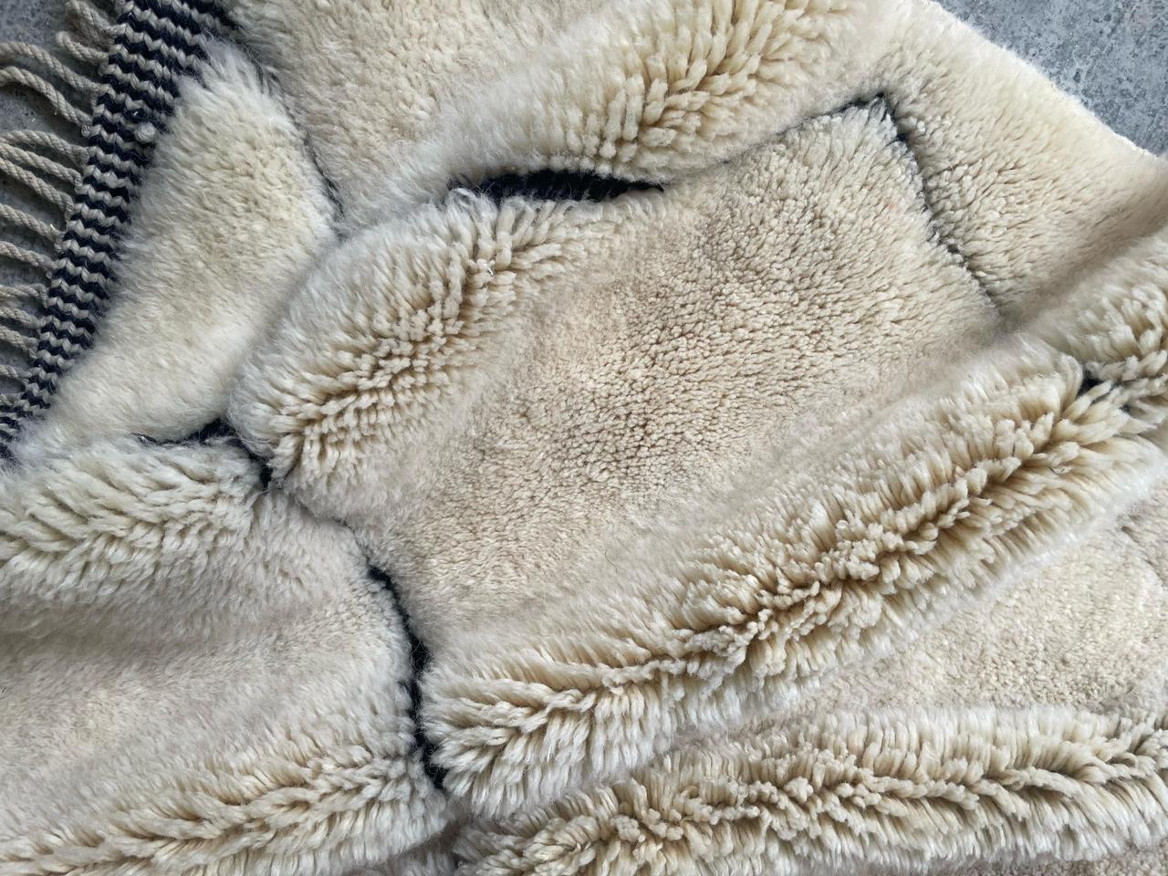 Beni Mrirt Rug with Art Pattern 96.5x122 inches