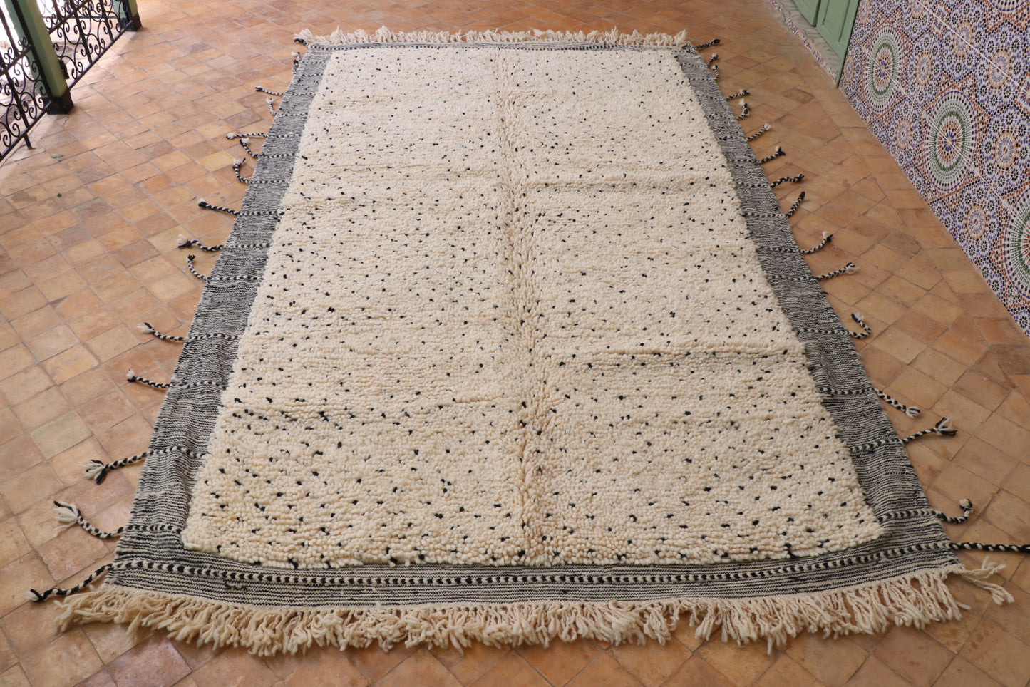 Berberteppich Beni Ourain Art Dots ab 70x140 cm