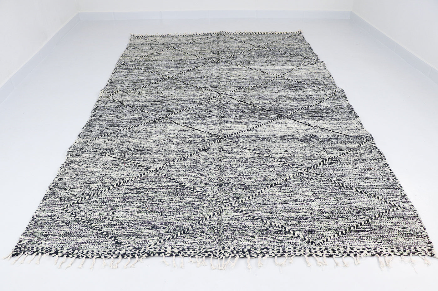 Zanafi Kelim schwarz-weiß 187x300 cm