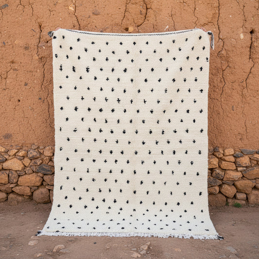 Marokkanischer Teppich Azilal Black Dots