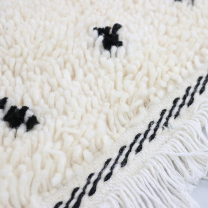 Marokkanischer Teppich Azilal Black Dots