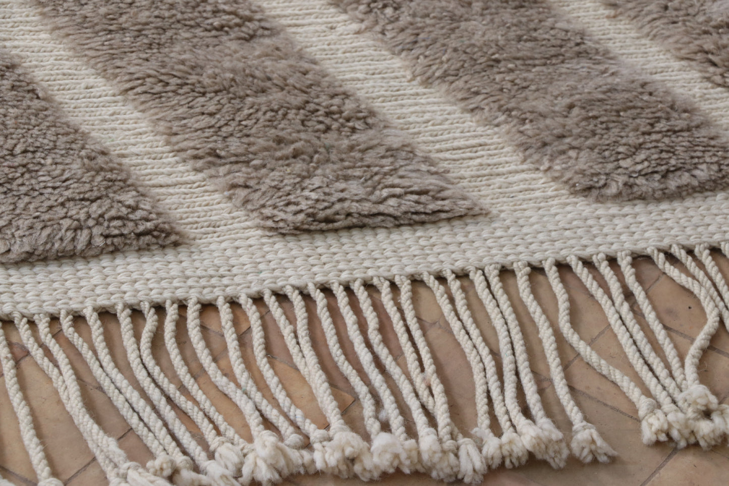 Beni Mrirt Berber Teppich Taupe 208x317 cm