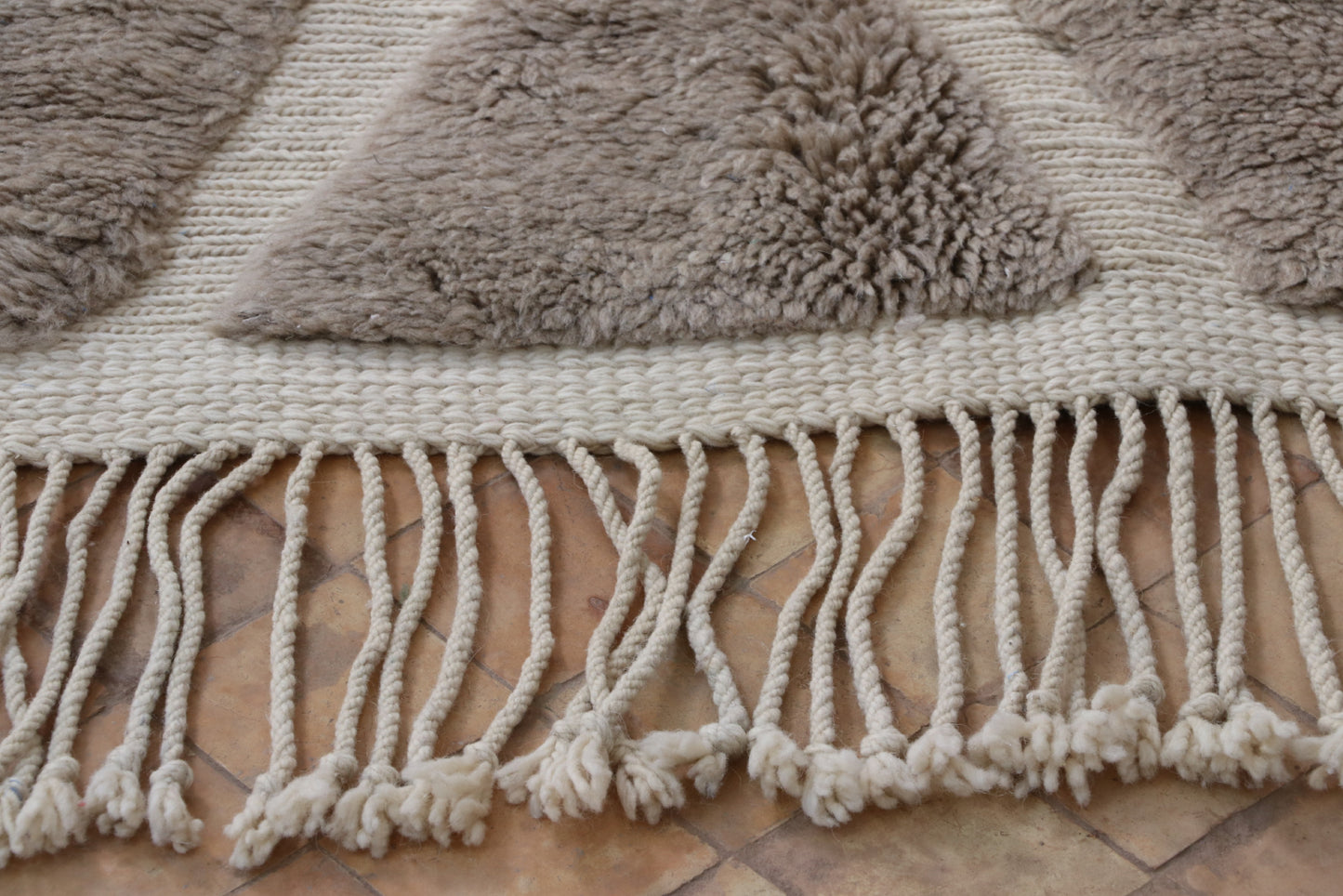 Beni Mrirt Berber Teppich Taupe 208x317 cm