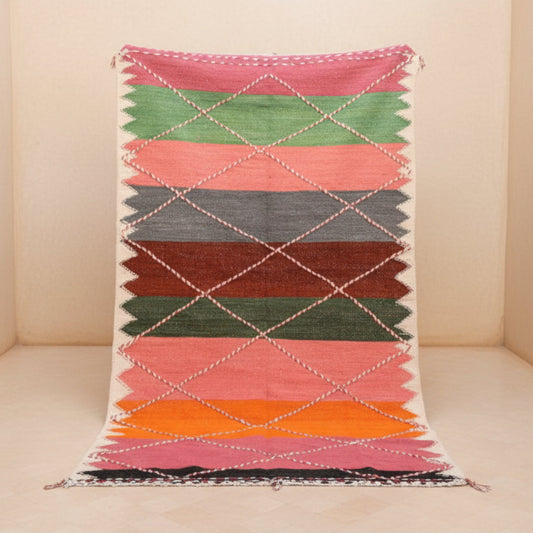 Zanafi kilim pink-black 79x118 in