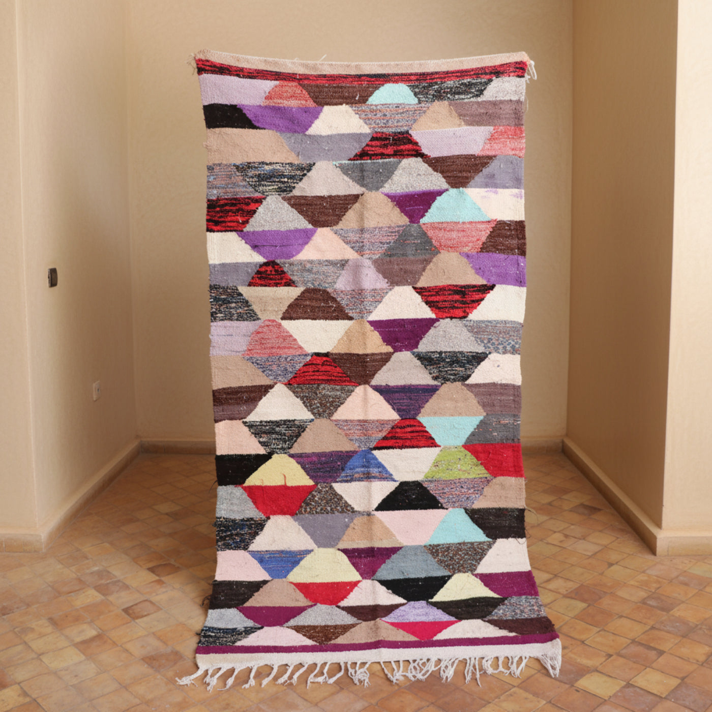 Zanafi kilim pink-black 79x118 in