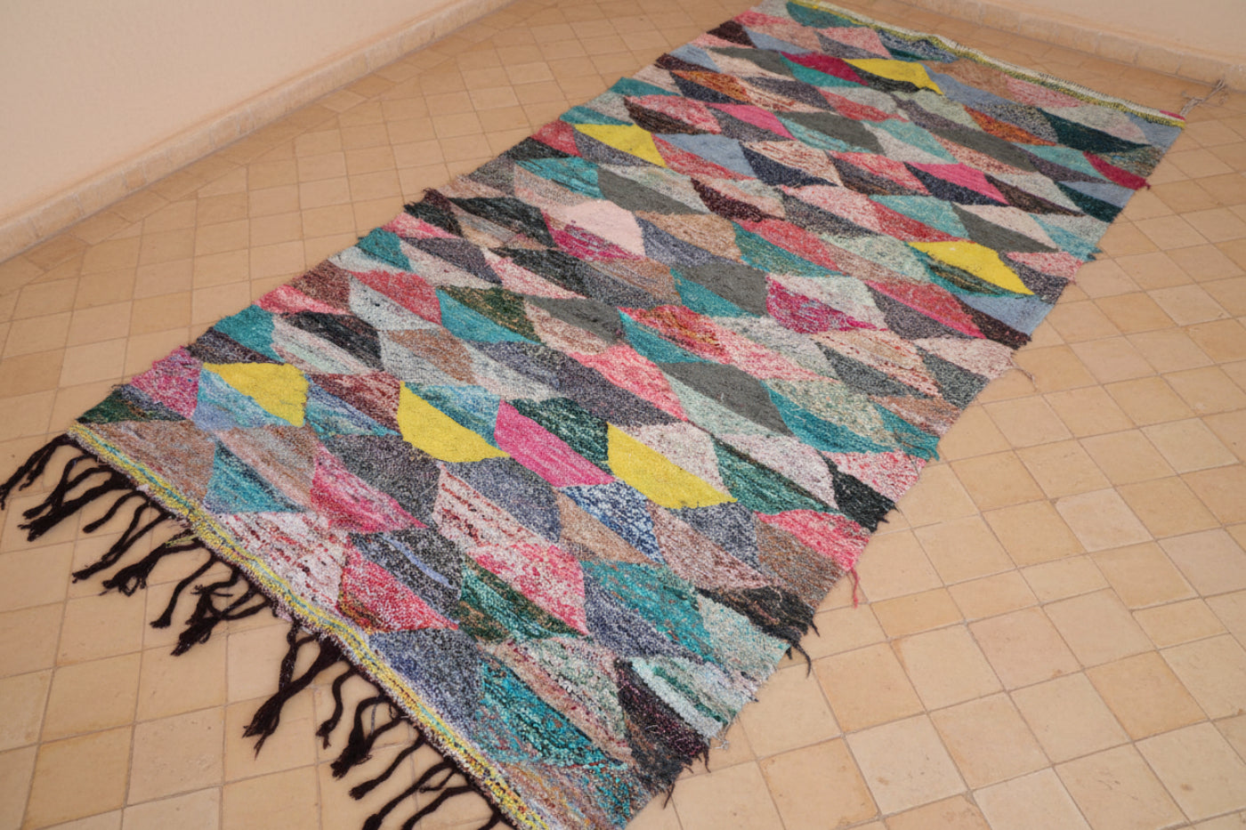 Zanafi kilim pink-black 79x118 in