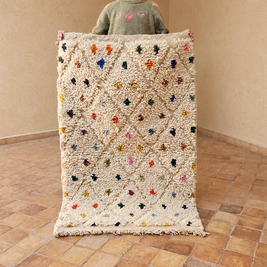 Kleiner Wollteppich Punkte Boujaad 64x100 cm