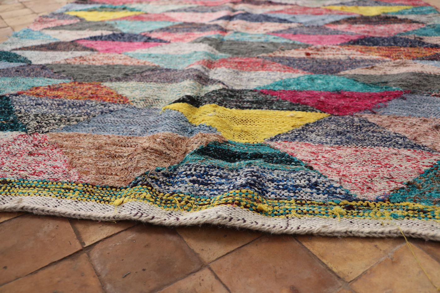 Zanafi kilim pink-black 79x118 in