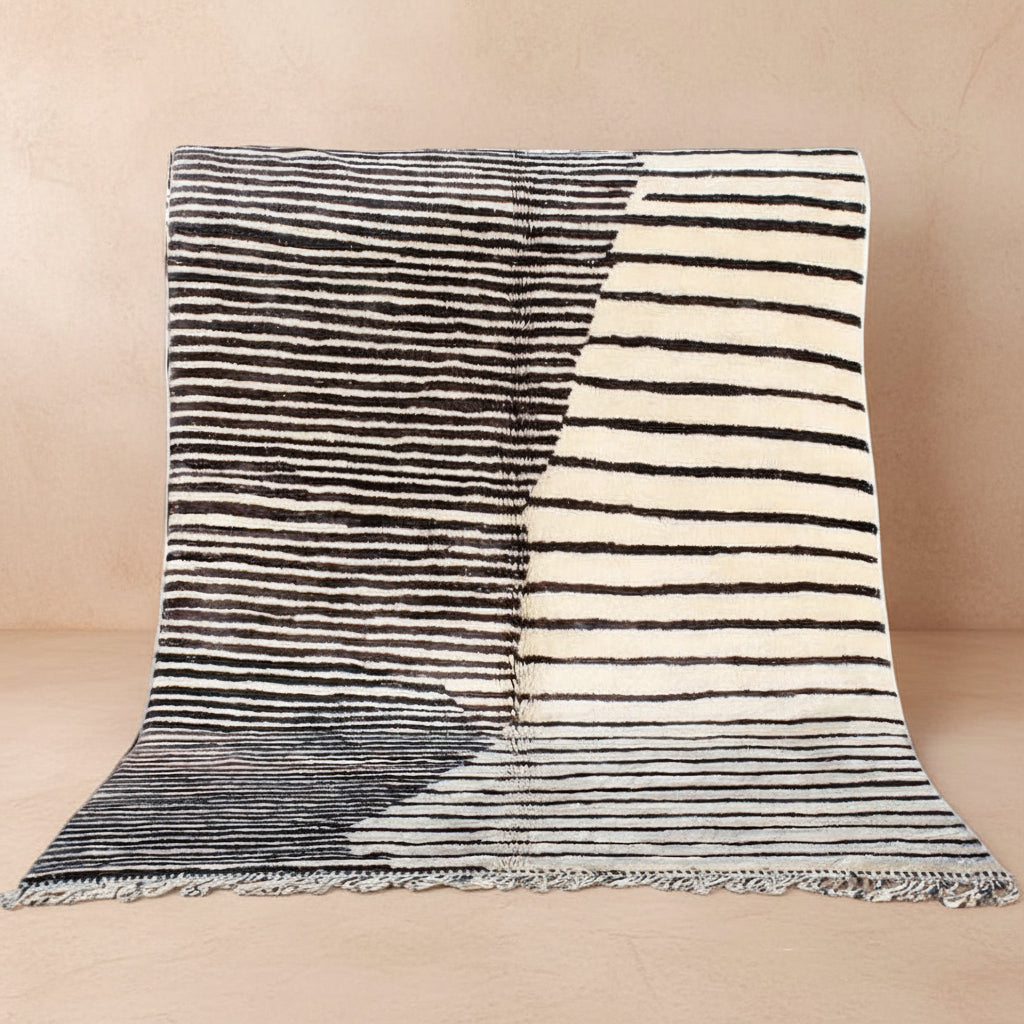 Originaler handgefertigter Beni Mrirt Teppich aus Marokko schwarz weiss Premium Qualität