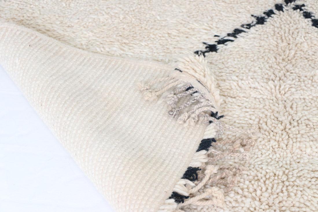 Beni Ourain Berber carpet 62x85 in