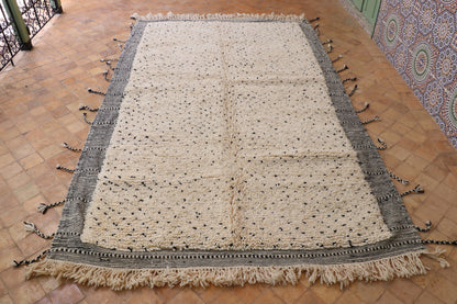 Berberteppich Beni Ourain Art Dots ab 70x140 cm