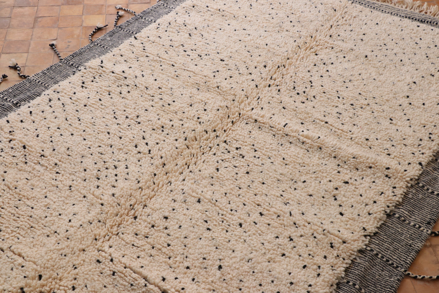 Berberteppich Beni Ourain Art Dots ab 70x140 cm