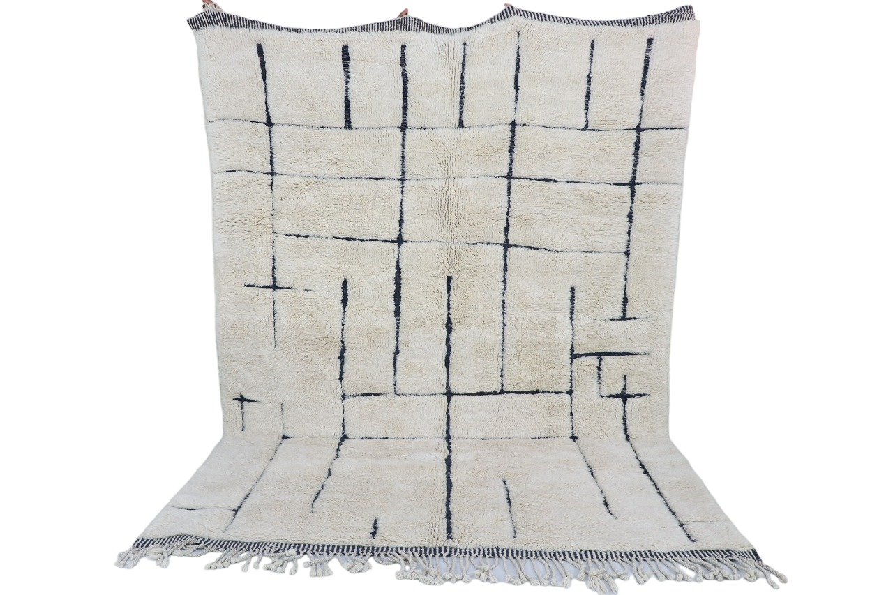 Beni Mrirt graphic lines 81x112 in