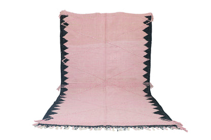 Zanafi kilim pink-black 79x118 in