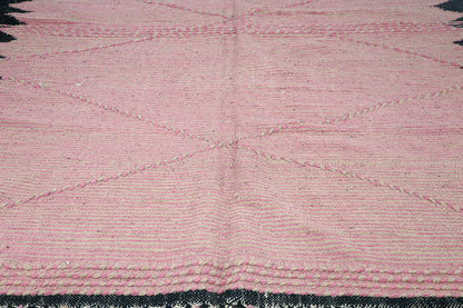 Zanafi kilim pink-black 79x118 in