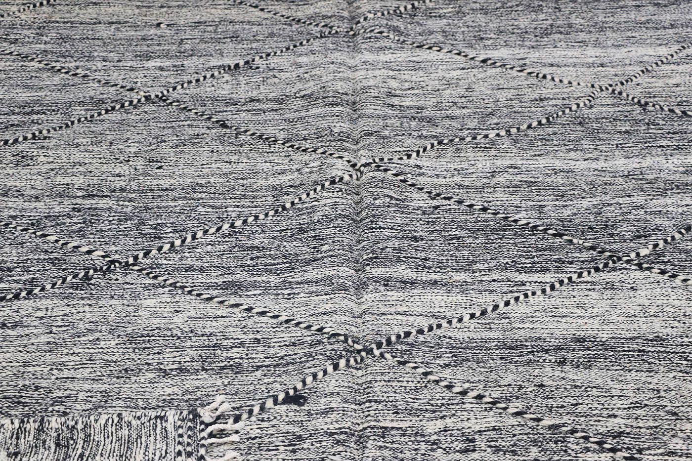 Zanafi Kelim schwarz-weiß 187x300 cm